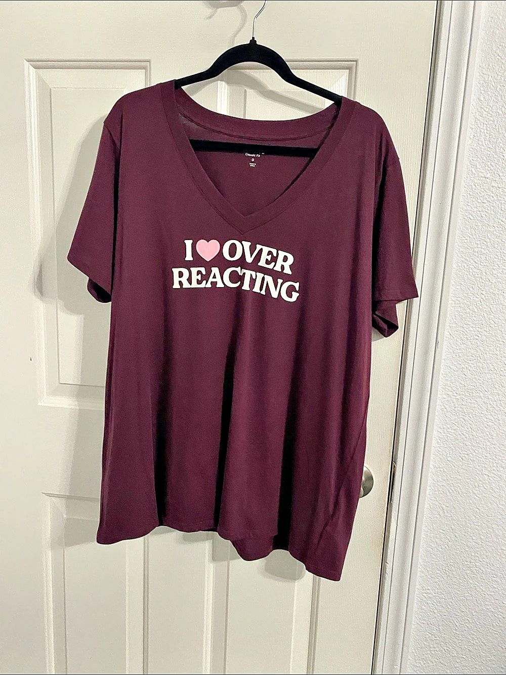 Torrid Classic Fit V-Neck Graphic Tee - I Love Over Reacting Short Sleeve size 0